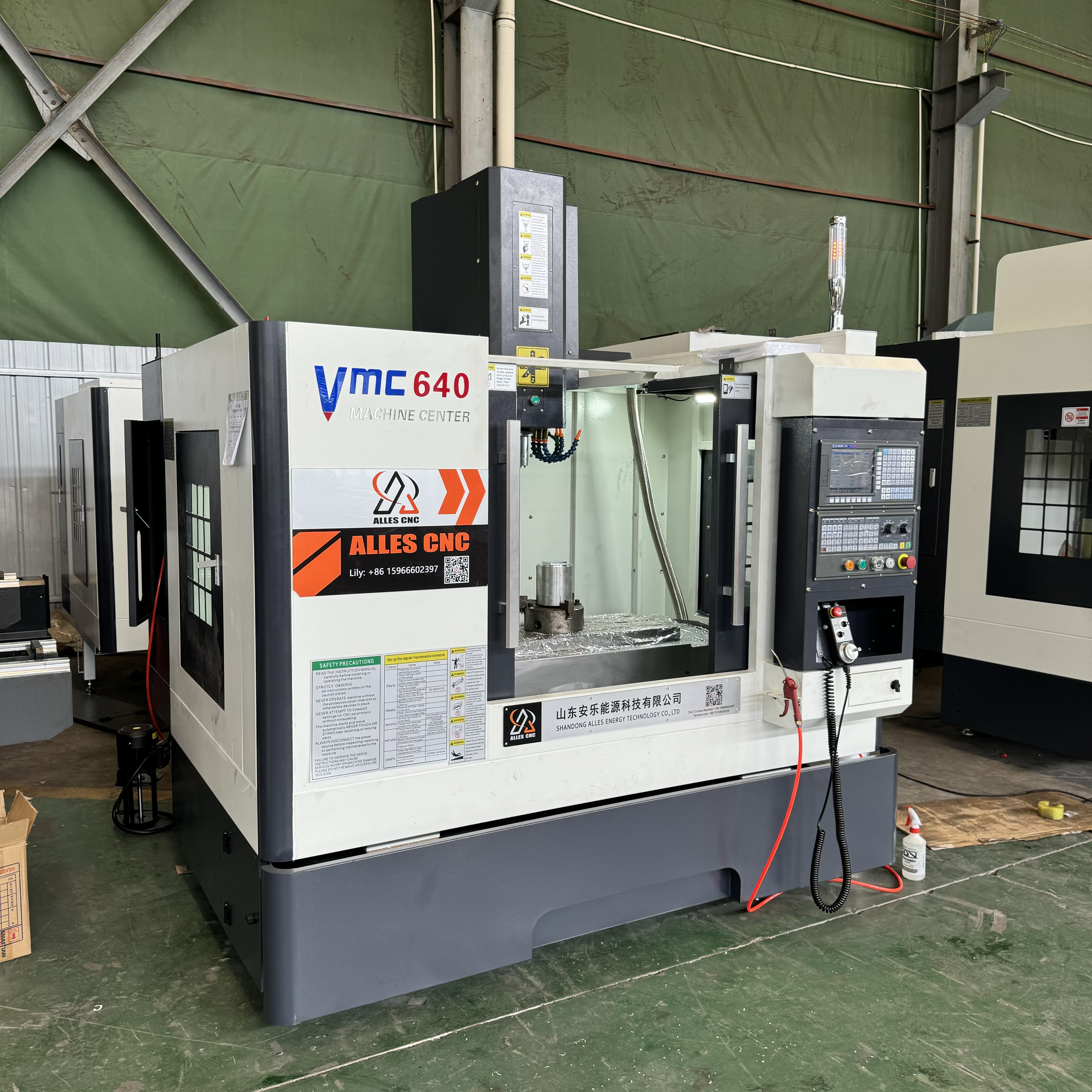 Centro de mecanizado vertical de alta precisi&oacute;n VMC650 se enviar&aacute; pronto a Colombia