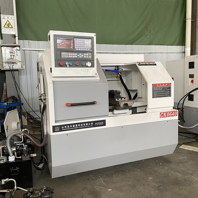 2 ejes riel duro CNC torno horizontal cama plana torno