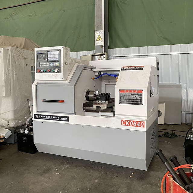 Torno CNC de riel duro de 2 ejes Torno de cama plana horizontal