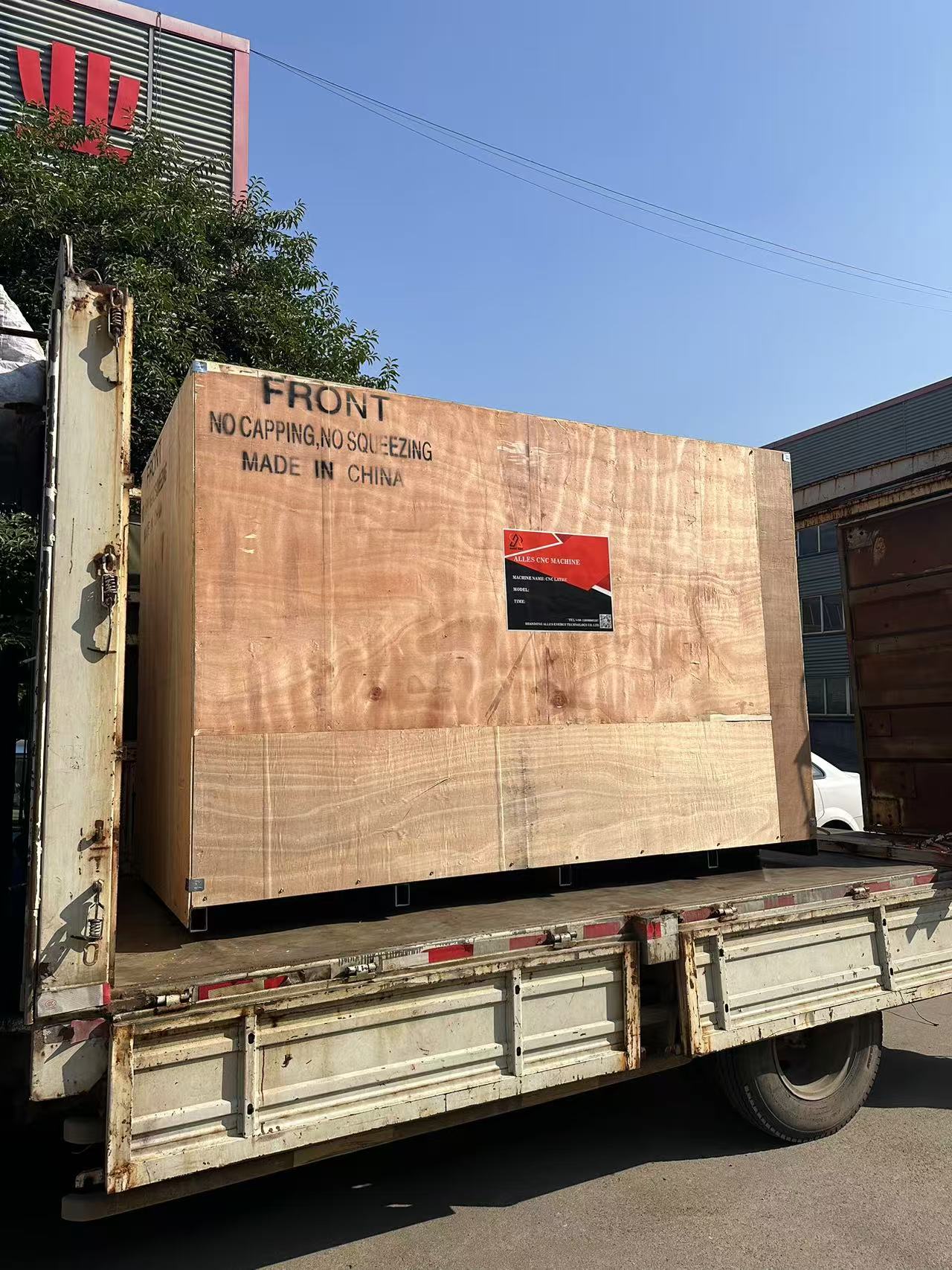 El torno CNC ALCK6130 se envi&oacute; con &eacute;xito a Rusia