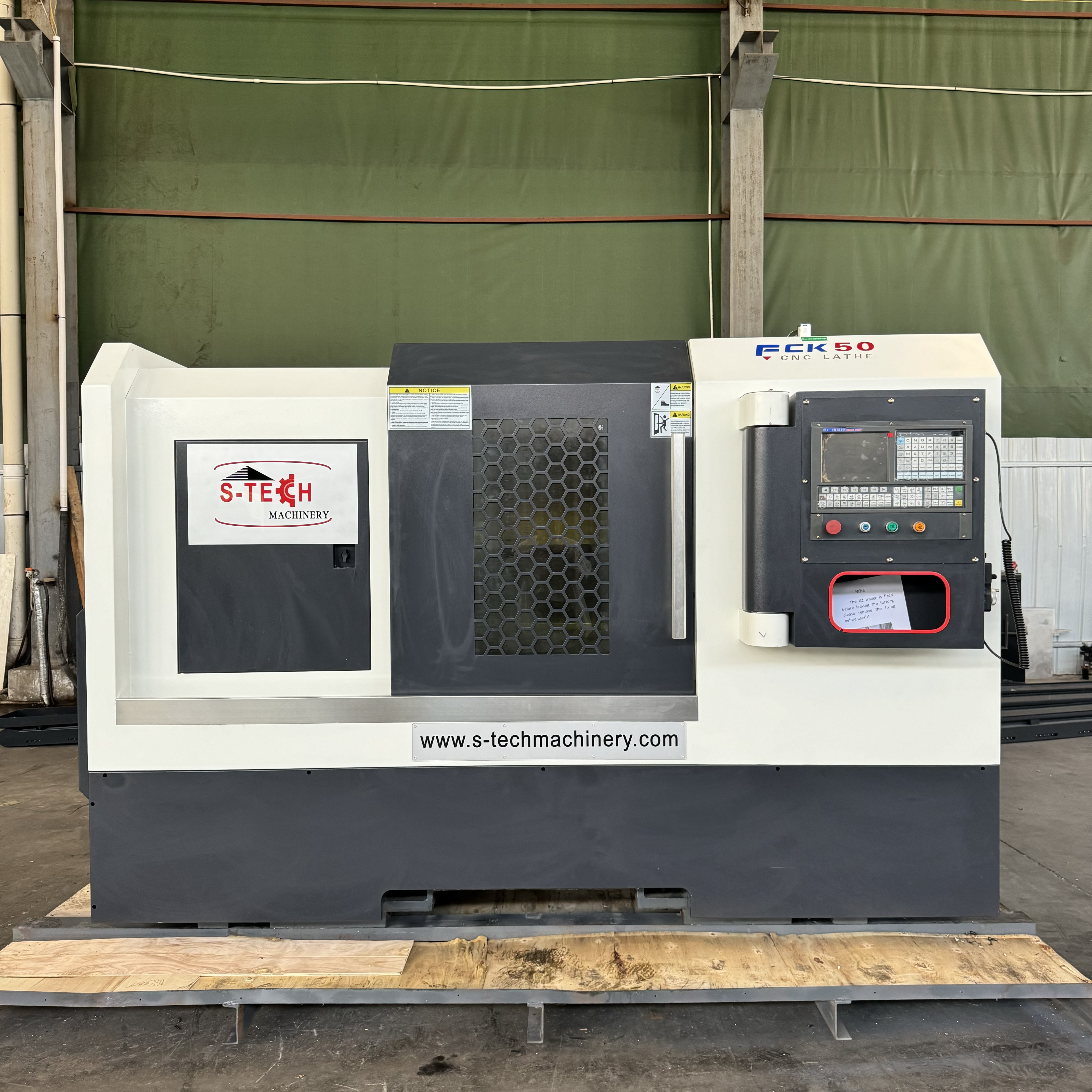 El torno de CNC FCK50 ser&aacute; empaquetado y enviado a Colombia para ayudar a actualizar la industria manufacturera local