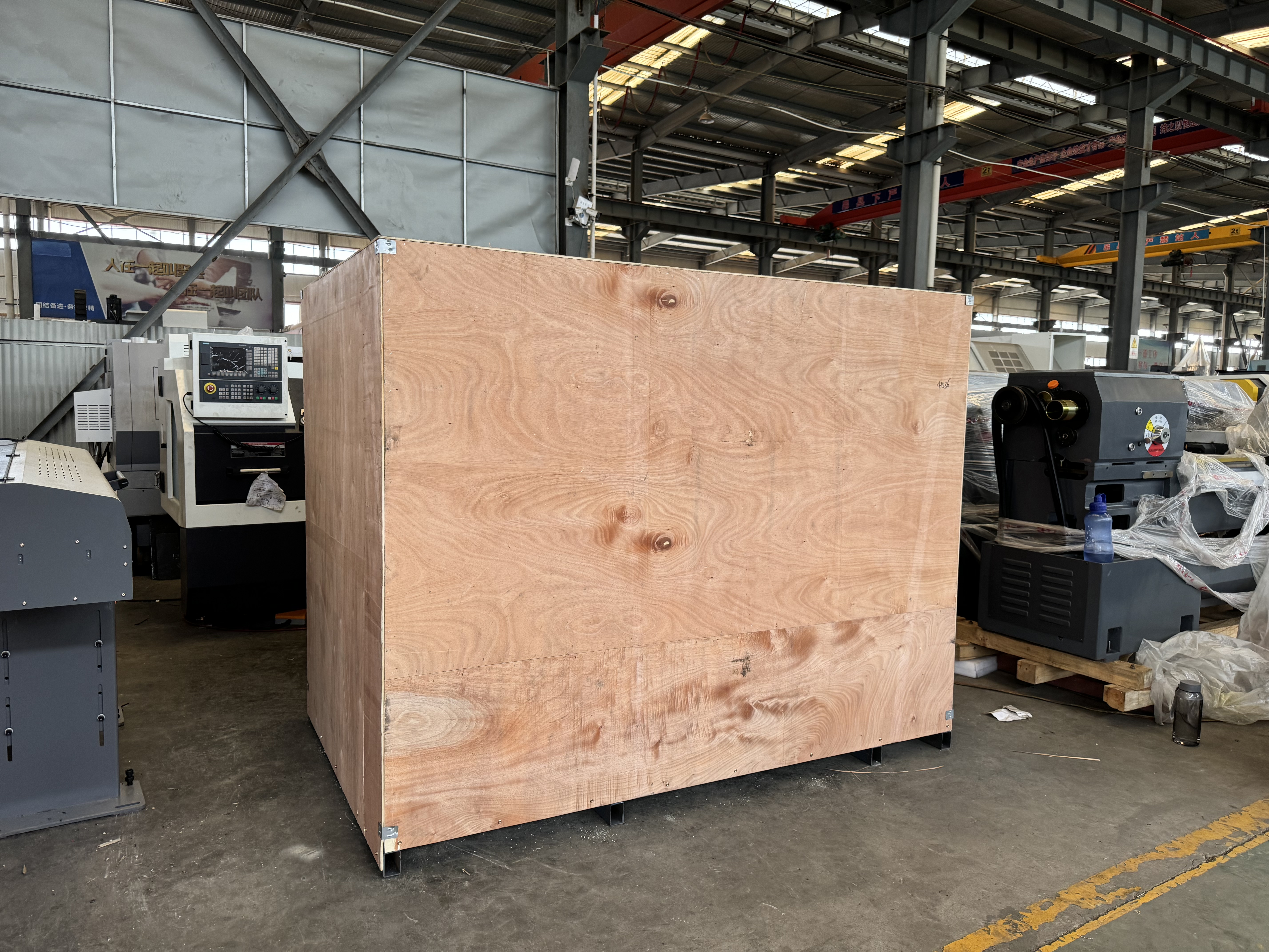 El torno CNC ALCK6130 de Alles CNC est&aacute; a punto de ser enviado a Rusia