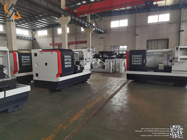 Máquina de torno de metal CNC