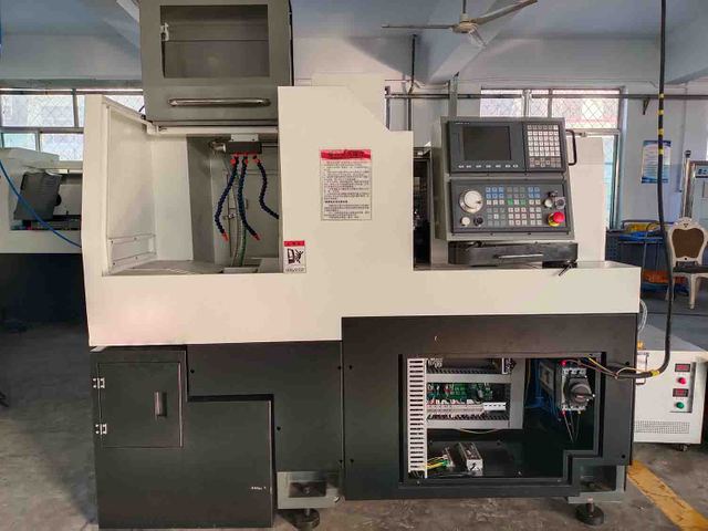 Torno Automático Cnc Suizo Para Metal