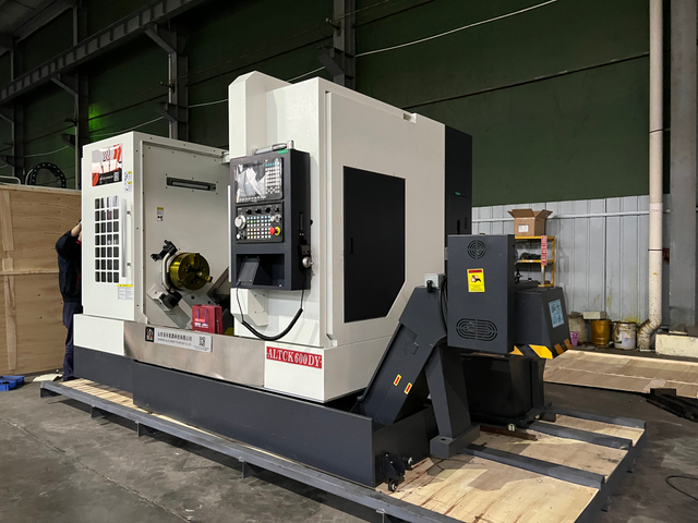 Excelentes características del torno tck600dy